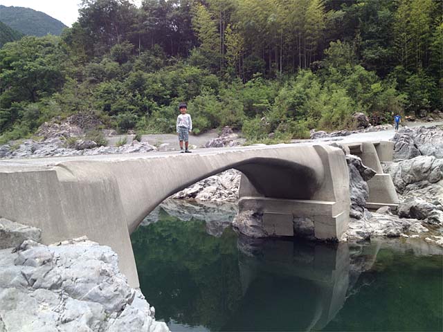 仁淀川中流の久喜沈下橋